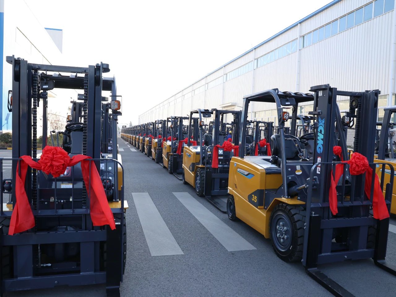又是百余台！Z6人生就是博“鲲鹏”叉车批量交车