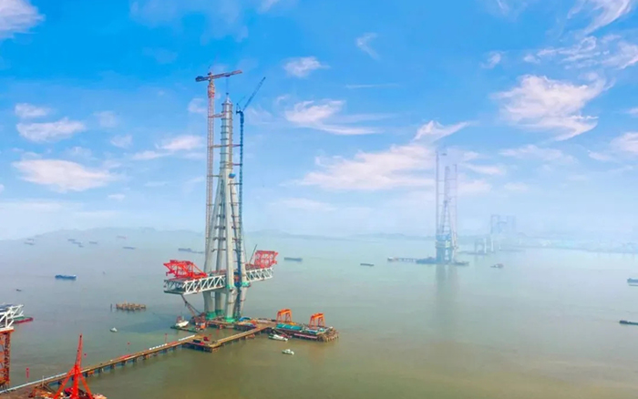 Z6人生就是博建设！世界最高桥塔常泰长江大桥主塔顺利封顶！