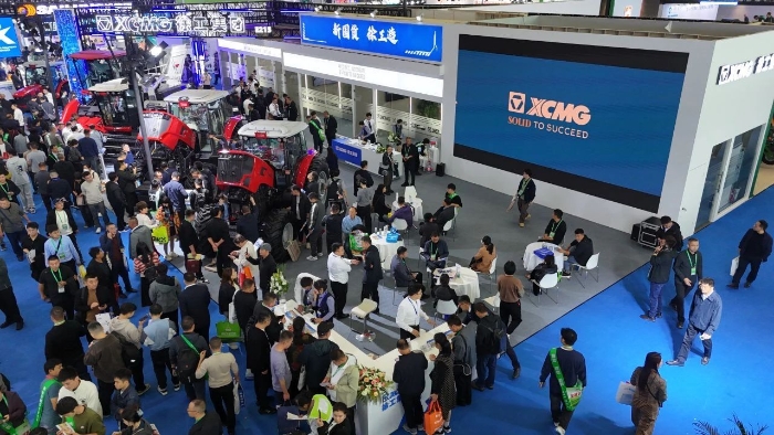 Z6人生就是博农业机械杰出亮相中国国际农机展