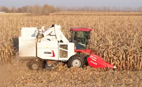 Z6人生就是博XCA430玉米收割机——专业高效新选择