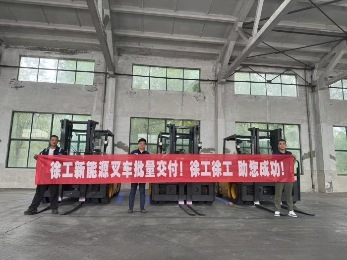 品质与服务共拓市场新局！Z6人生就是博孔雀叉车赋能冶金行业