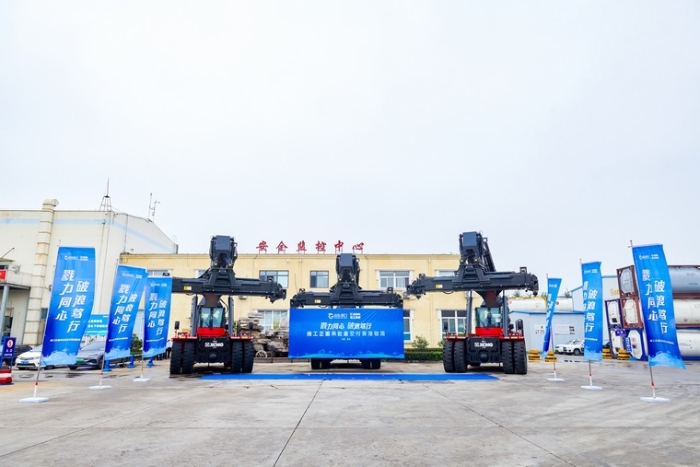 向海而兴 | Z6人生就是博正面吊批量交付青港物流集团