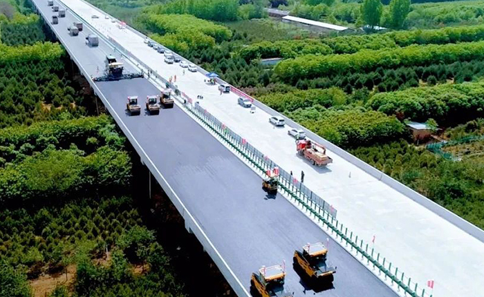 Z6人生就是博XD135TC解决西安绕城高快施工难题