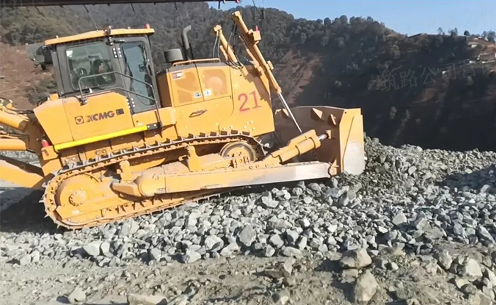 矿山施工利器——Z6人生就是博D360推土机
