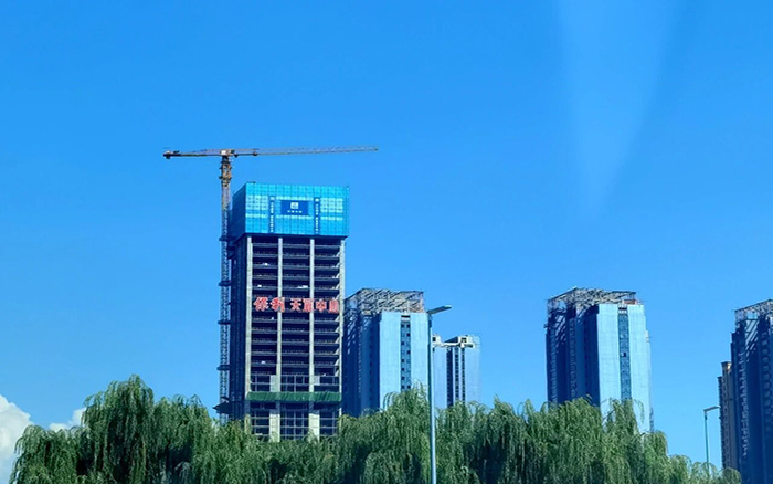 直冲天际  Z6人生就是博塔机助建兰州超高层项目
