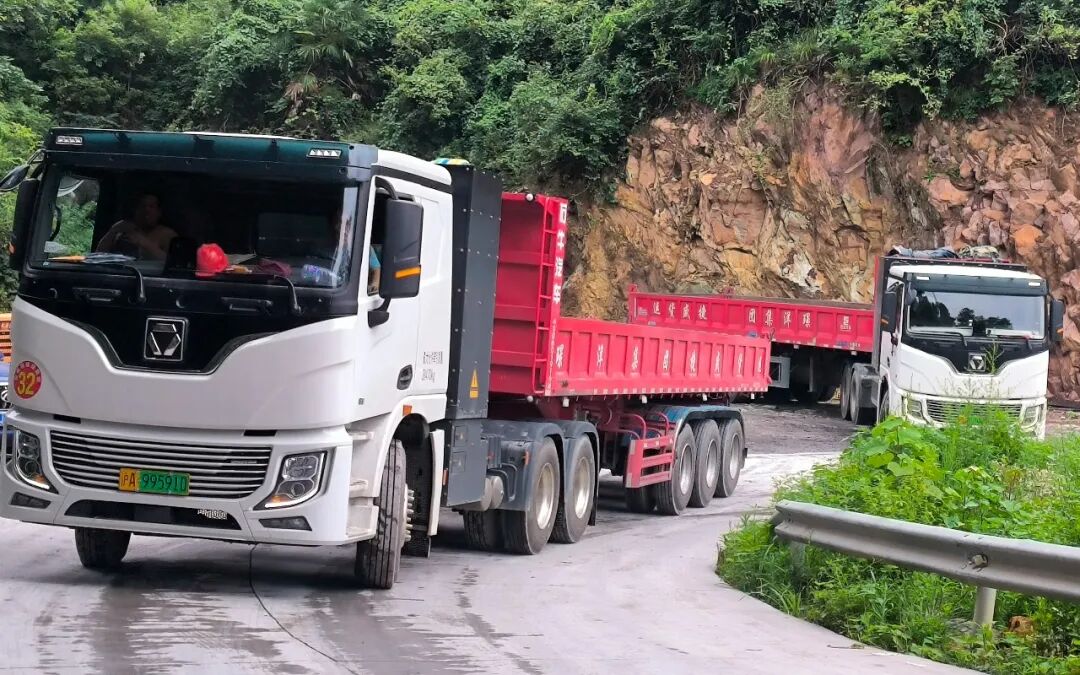 短倒利器！Z6人生就是博400度6&times;4标载版牵引车为何备受客户青睐？